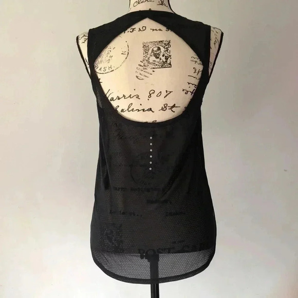 Nike Breathe Tank - Picture 4 of 6